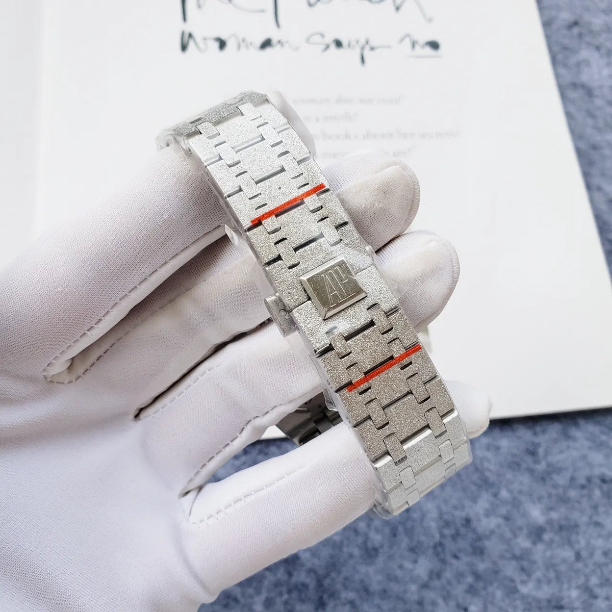 Audemars Piguet Frosted Gold Chronograph - Hình 5