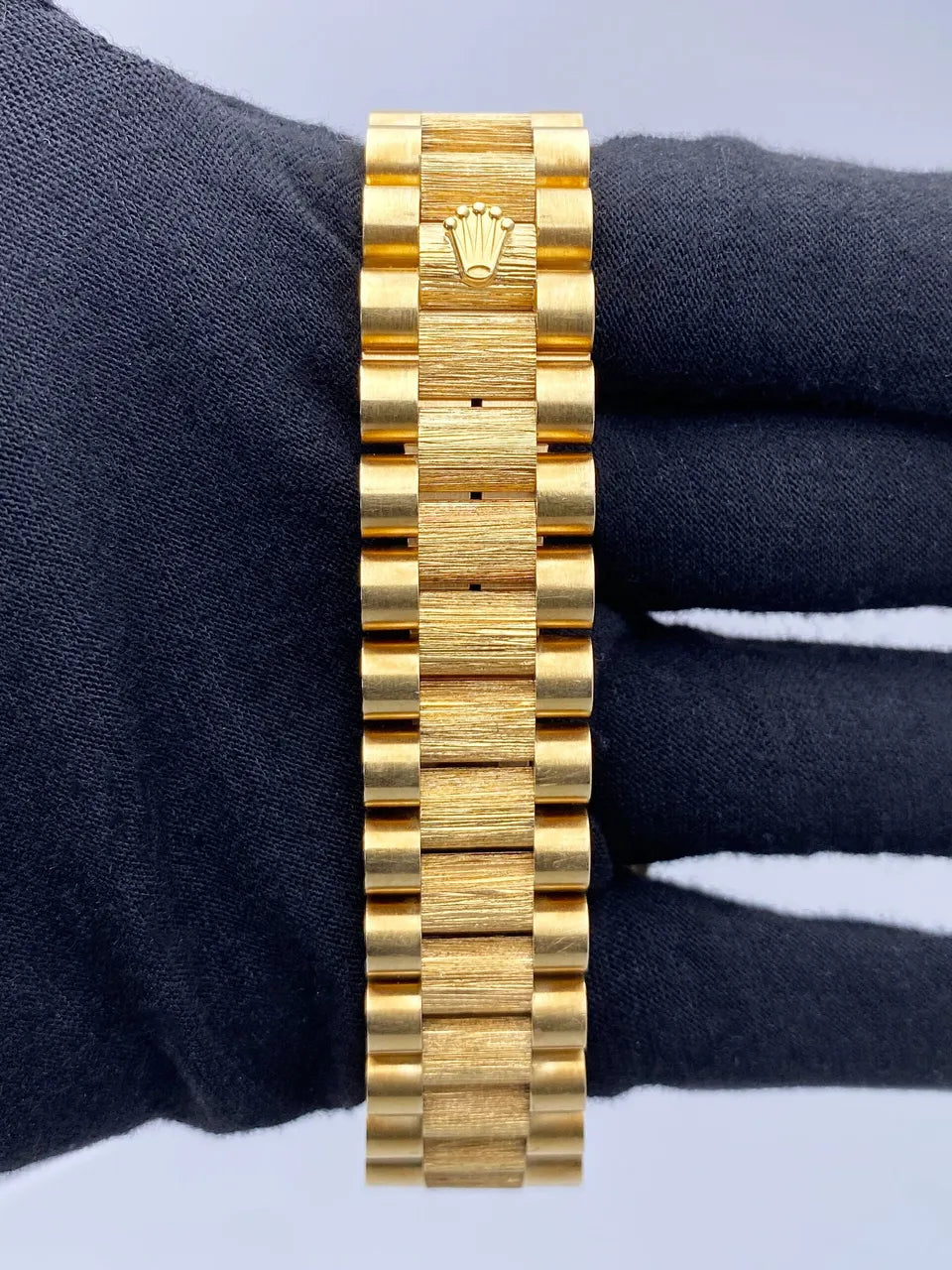 Rolex Gold Diamond Day-Date bezel - Hình 7